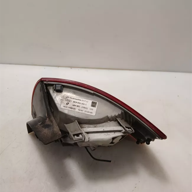 Fanale posteriore parte esterno sinistro