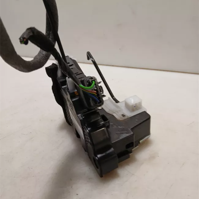 Serratura porta anteriore sinistra