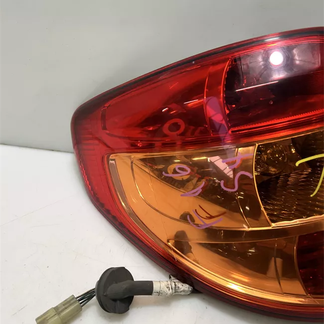 Fanale posteriore sinistro