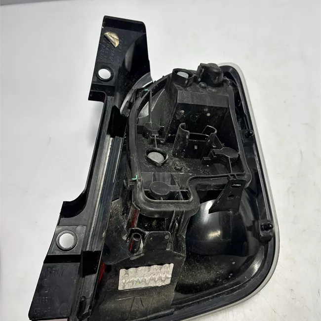 Fanale posteriore sinistro