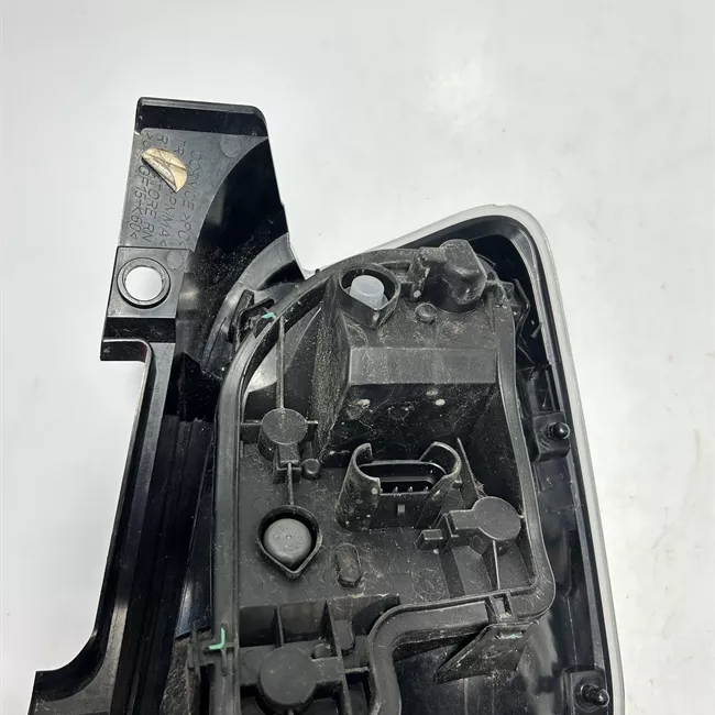 Fanale posteriore sinistro