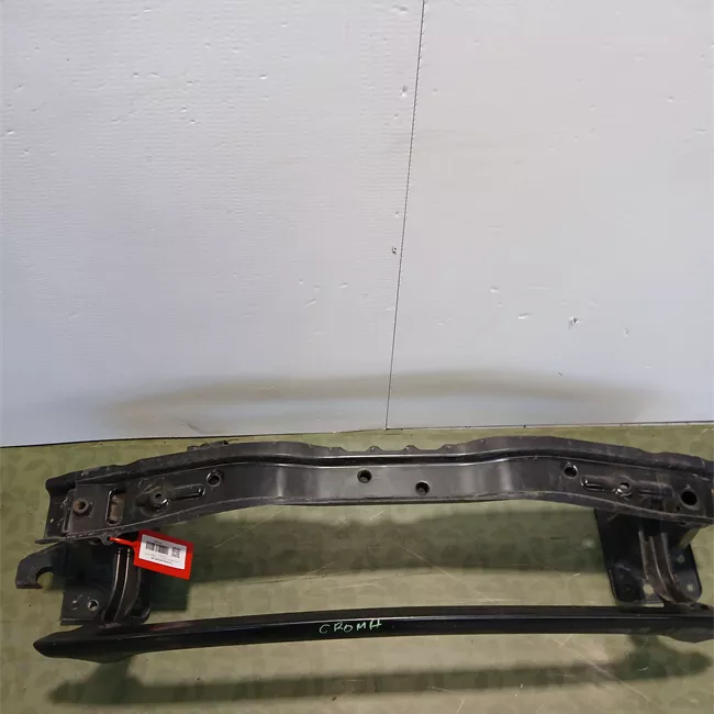 Traversa paraurti anteriore