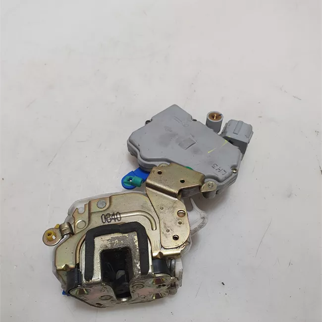 Serratura porta anteriore sinistra con attuatore porta