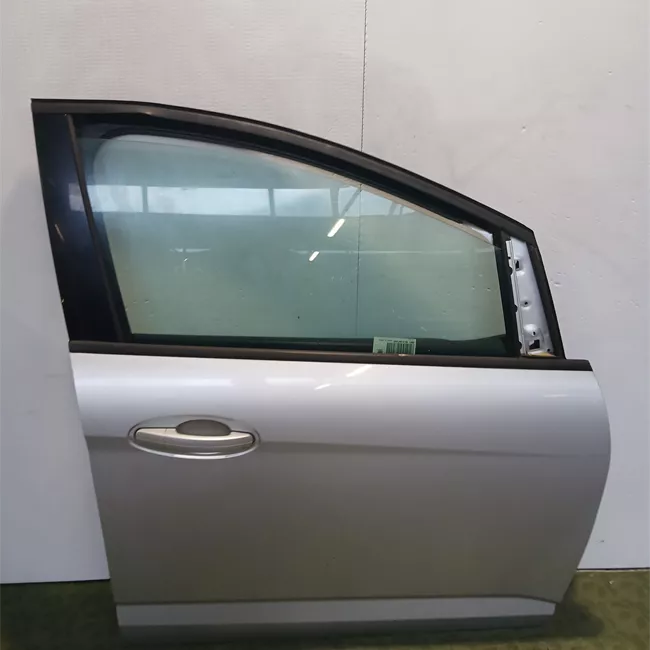 Porta anteriore destra