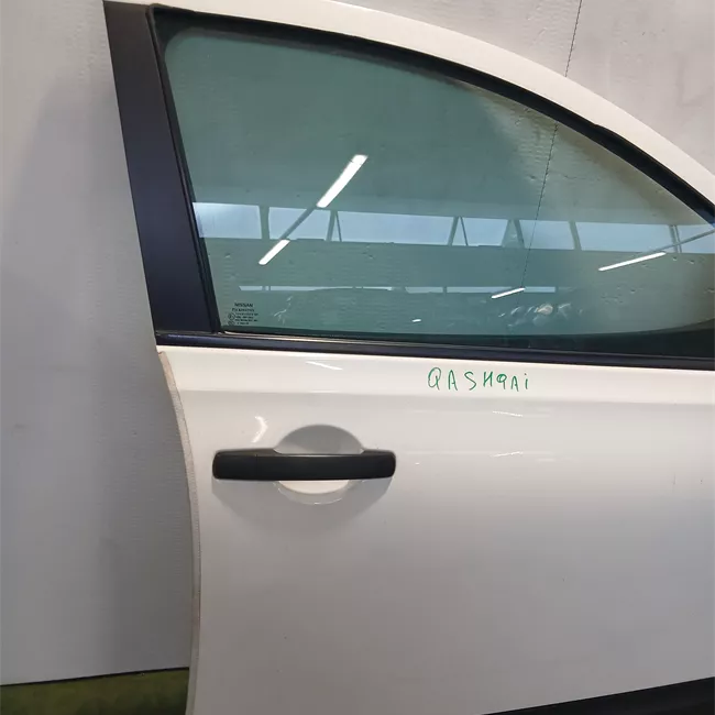 Porta anteriore destra