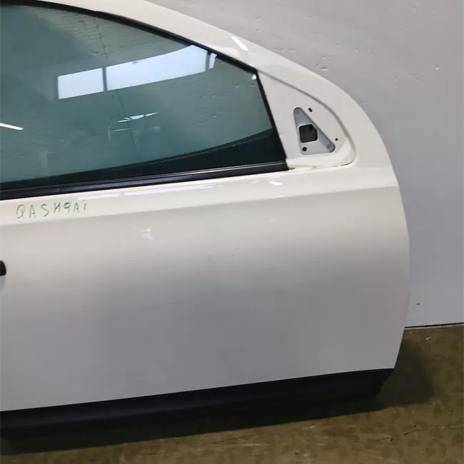 Porta anteriore destra