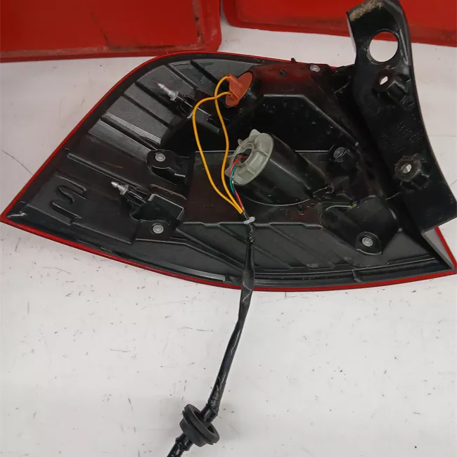 Fanale posteriore parte esterno destro Led