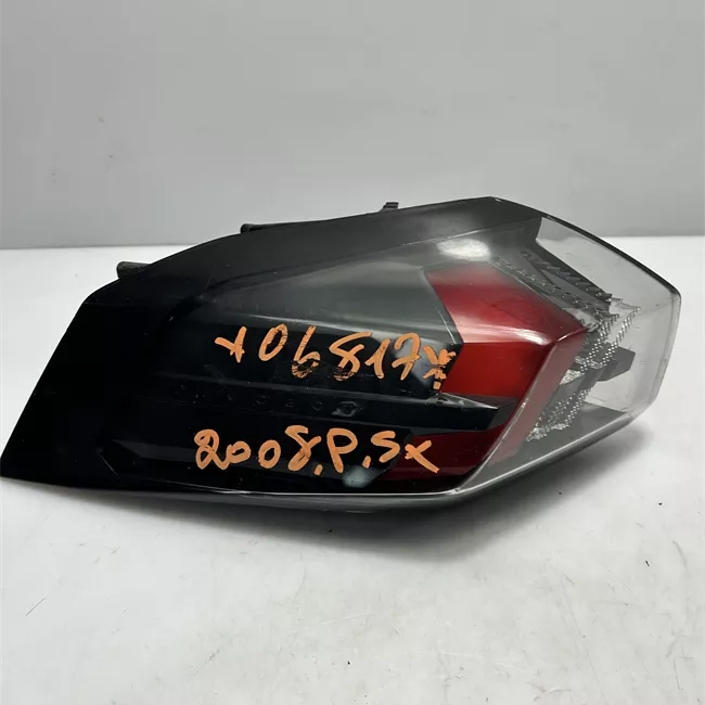 Fanale posteriore parte esterno sinistro