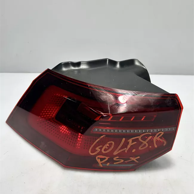 Fanale posteriore parte esterno sinistro Led con indicat.direz.animato