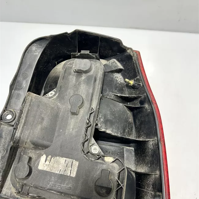 Fanale posteriore sinistro