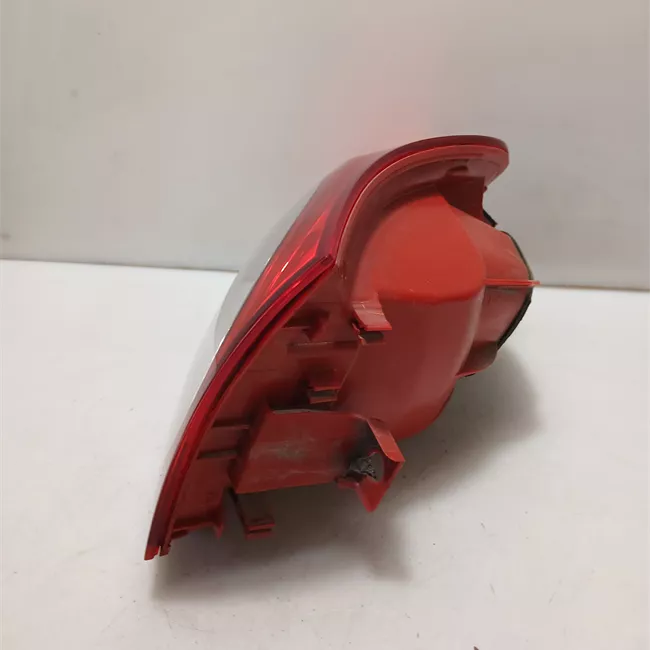 Fanale posteriore parte esterno sinistro