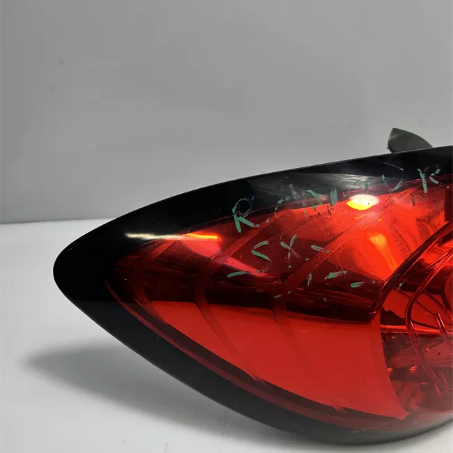 Fanale posteriore parte esterno sinistro