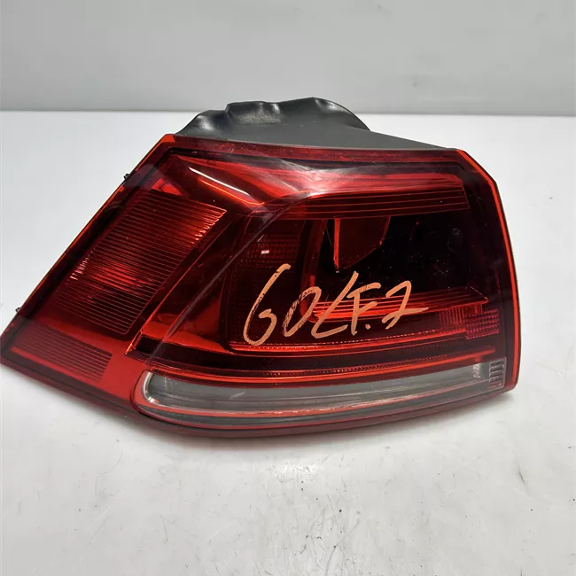 Fanale posteriore parte esterno sinistro