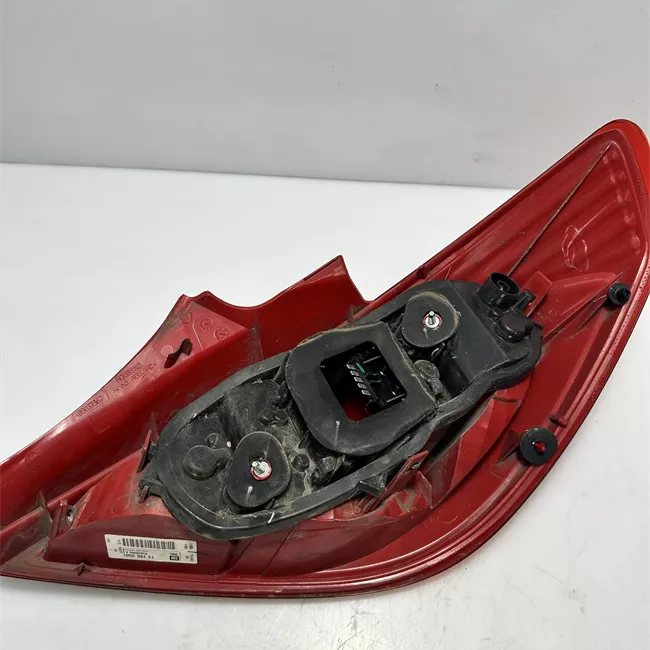 Fanale posteriore sinistro