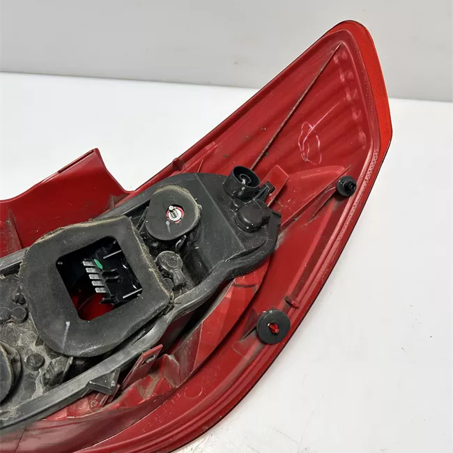 Fanale posteriore sinistro