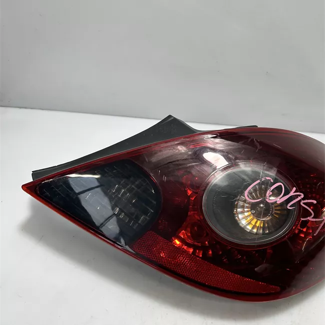 Fanale posteriore destro Trasparente scuro