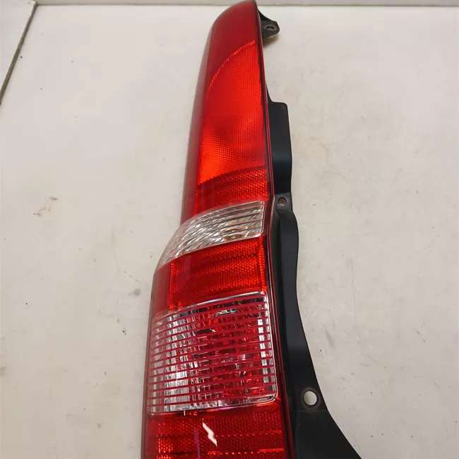 Fanale posteriore sinistro 11/04>