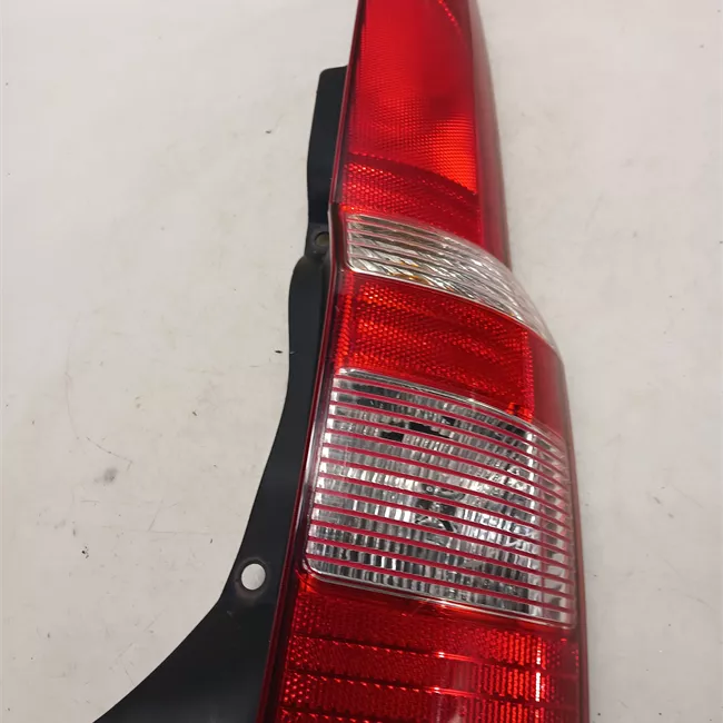 Fanale posteriore destro 11/04>