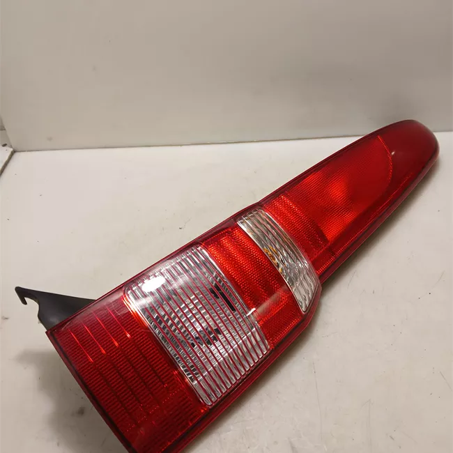 Fanale posteriore destro 11/04>