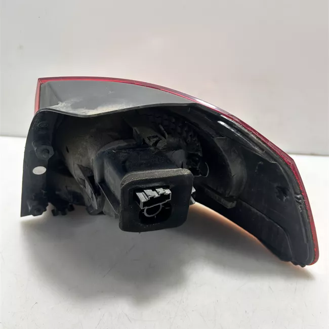 Fanale posteriore parte esterno sinistro VALEO