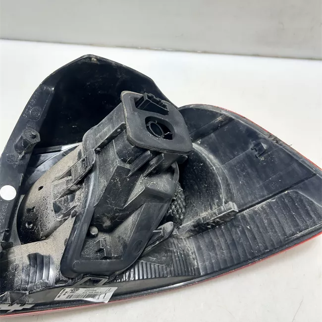 Fanale posteriore parte esterno sinistro VALEO