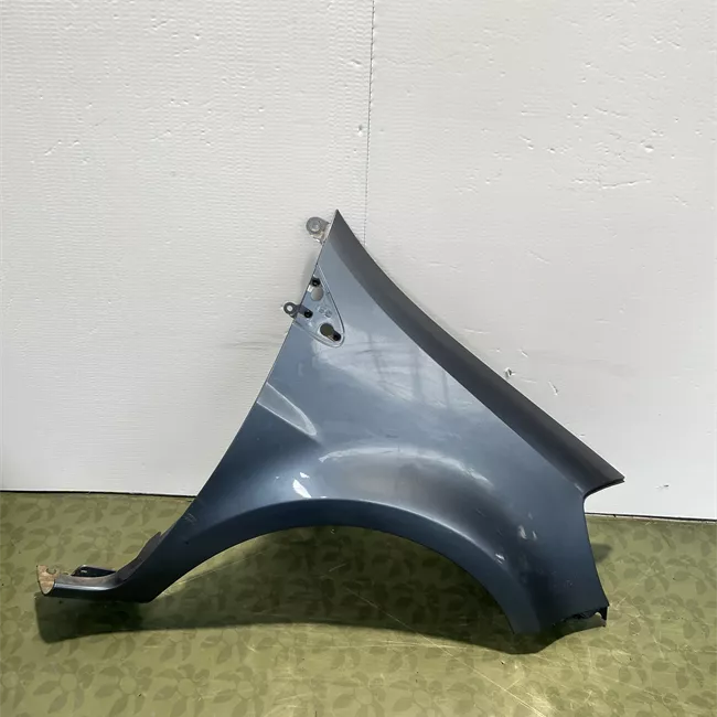 Parafango anteriore destro cerchi 16