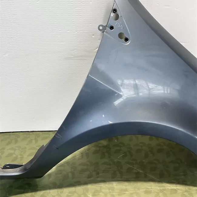 Parafango anteriore destro cerchi 16