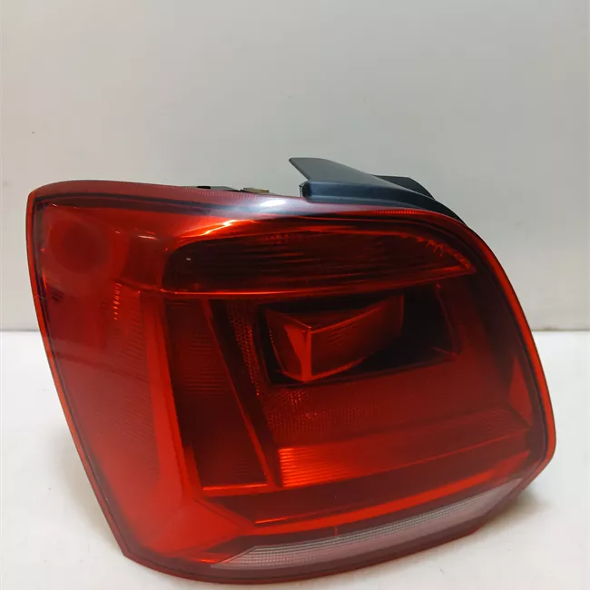 Fanale posteriore sinistro con retromarcia