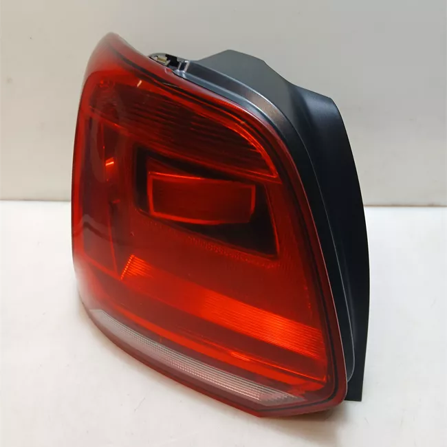 Fanale posteriore sinistro con retromarcia
