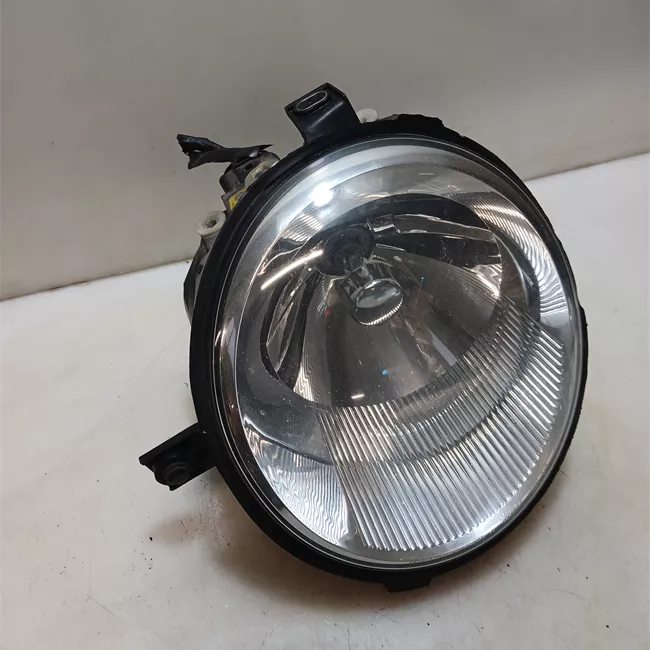 Proiettore con regolatore altezza sinistro