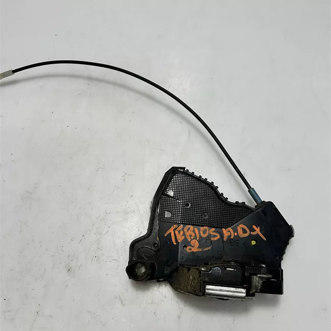 Serratura porta anteriore destra