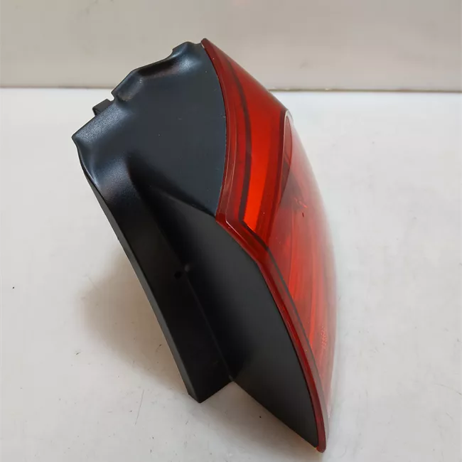 Fanale posteriore parte esterno destro