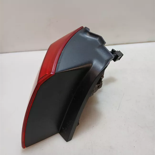 Fanale posteriore parte esterno sinistro