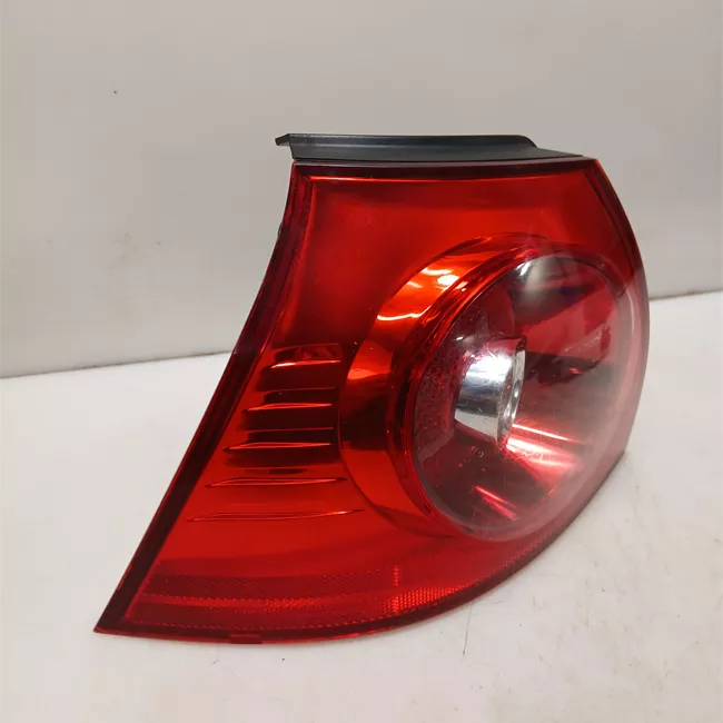 Fanale posteriore parte esterno sinistro