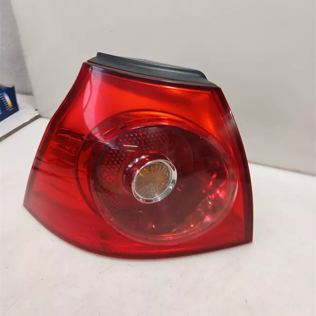 Fanale posteriore parte esterno sinistro