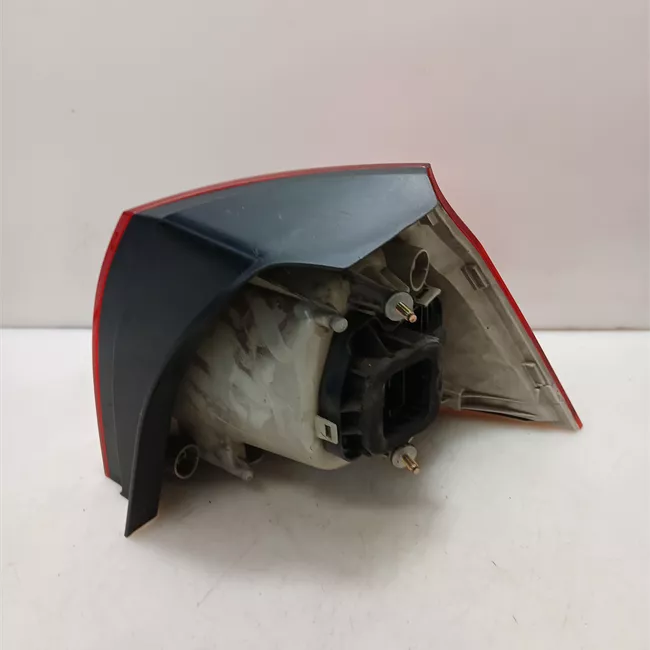 Fanale posteriore parte esterno sinistro