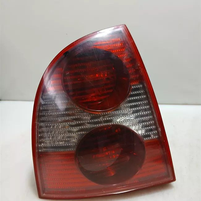 Fanale posteriore parte esterno sinistro