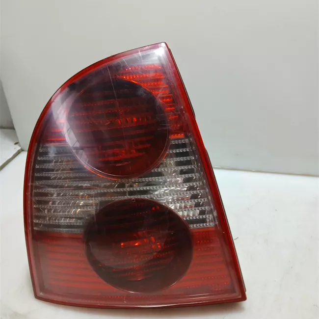 Fanale posteriore parte esterno sinistro