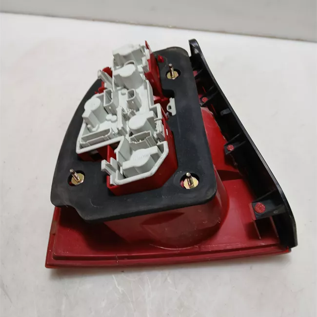 Fanale posteriore parte esterno destro