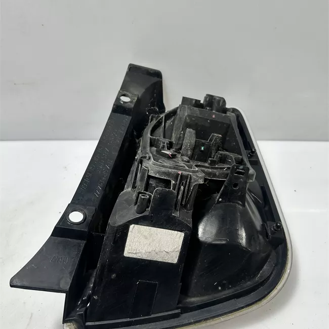 Fanale posteriore sinistro