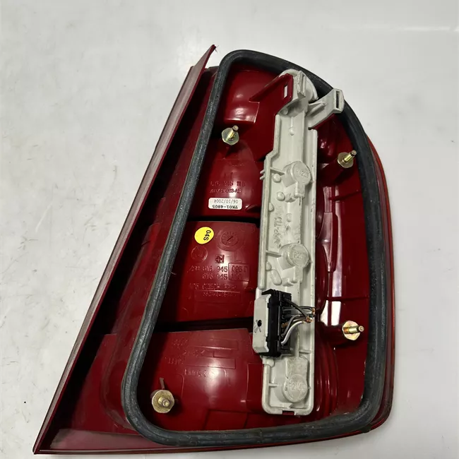 Fanale posteriore sinistro