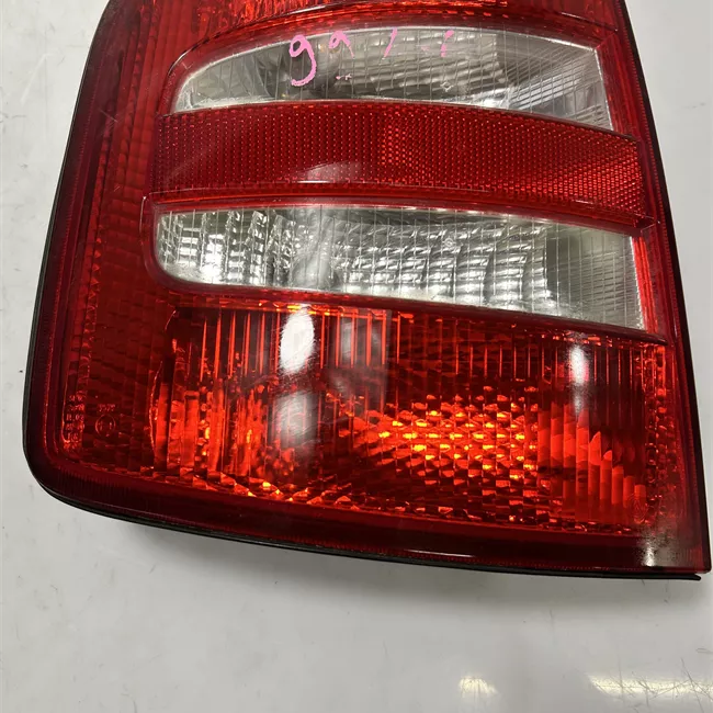 Fanale posteriore sinistro