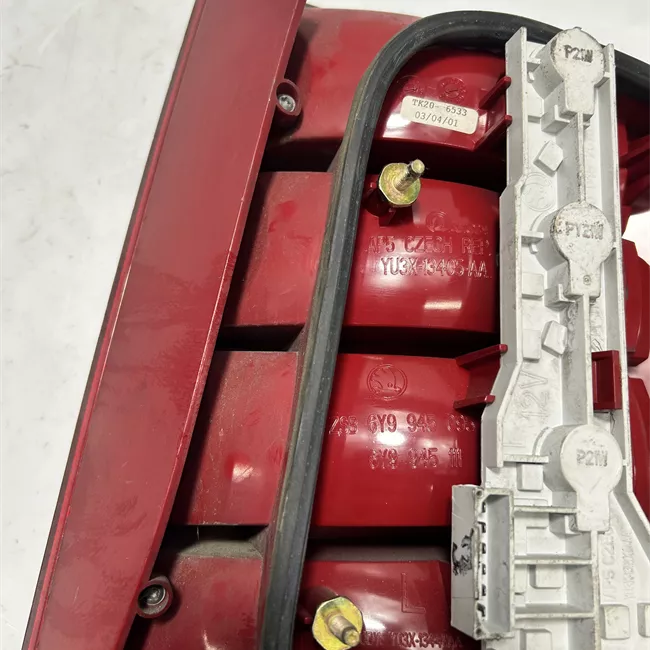 Fanale posteriore sinistro