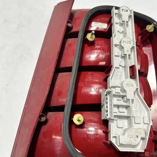 Fanale posteriore sinistro