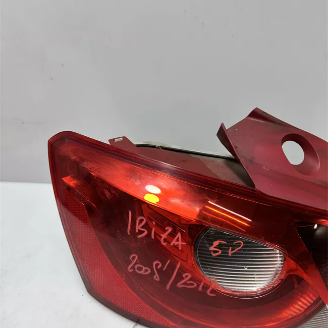 Fanale posteriore sinistro