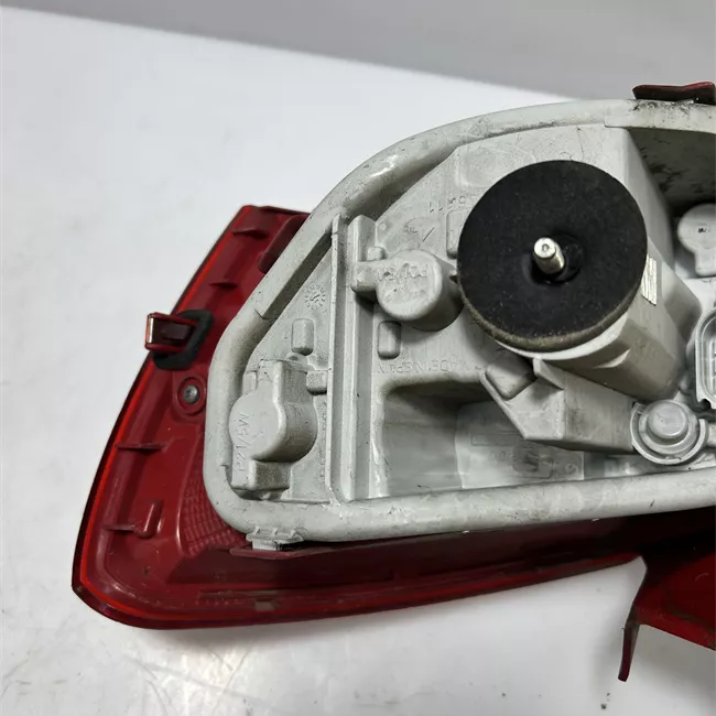 Fanale posteriore sinistro