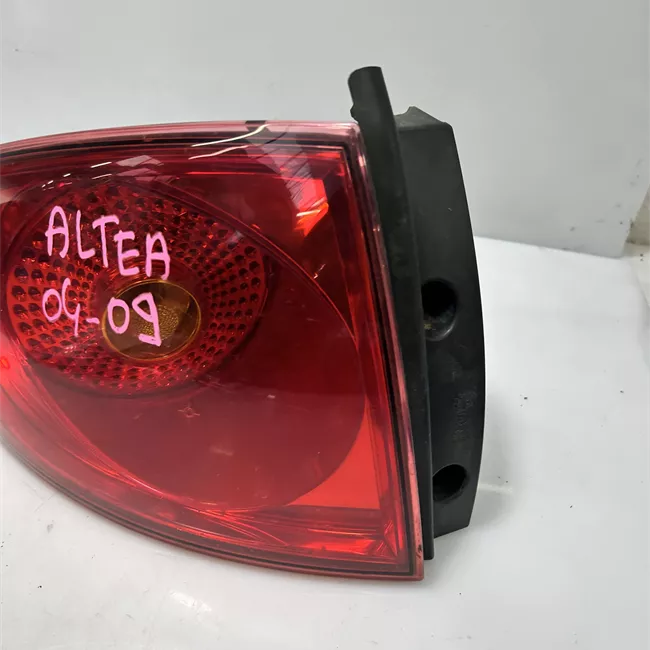 Fanale posteriore sinistro Nero