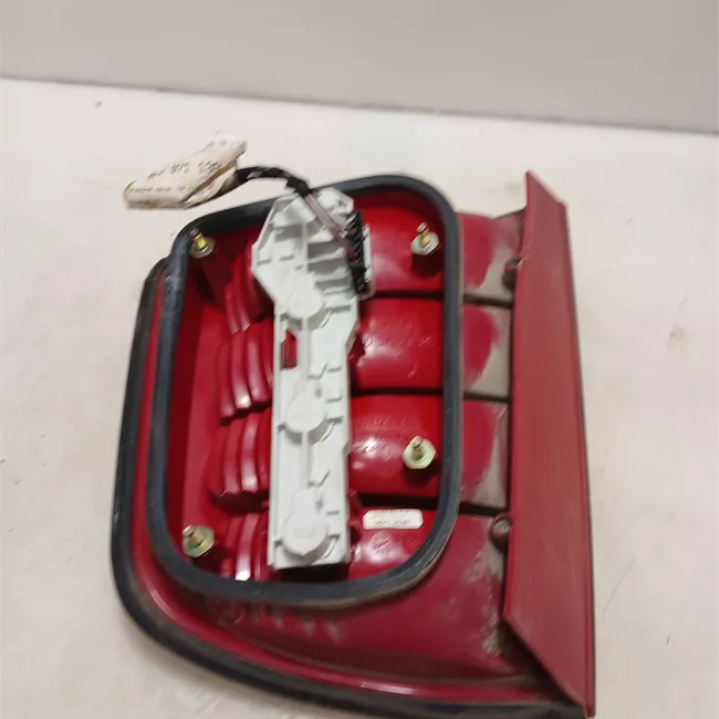 Fanale posteriore sinistro