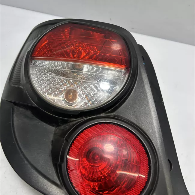 Fanale posteriore sinistro