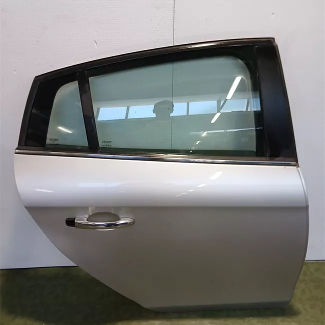 Porta posteriore destra